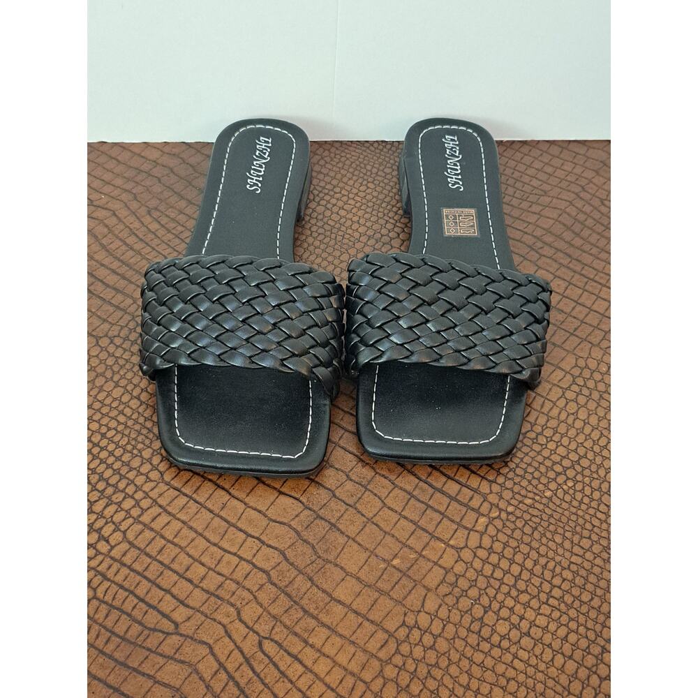 Women's Black Slip-on Sandal Size 10
